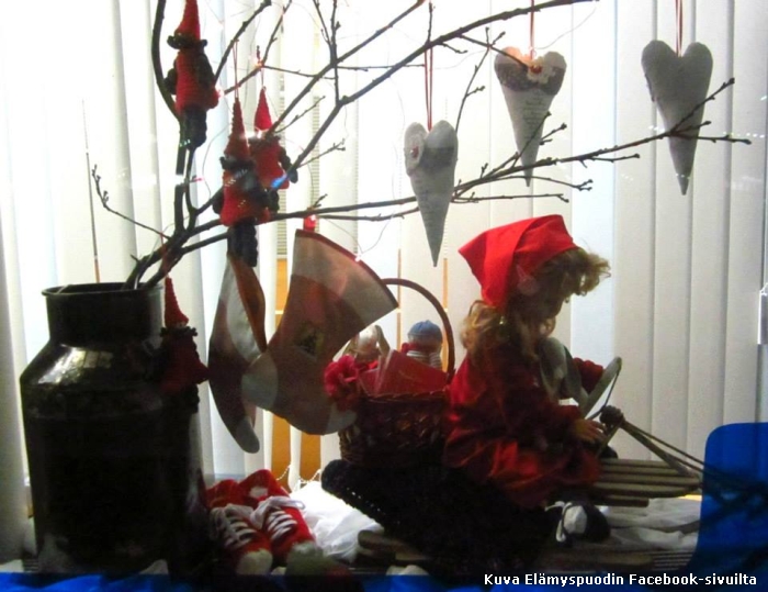 El&auml;myspuodin jouluikkuna