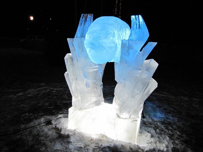 Puhetta v�hemmist�kansoista