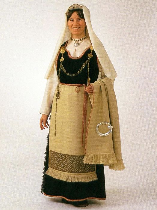 Karjalan muinaispuku