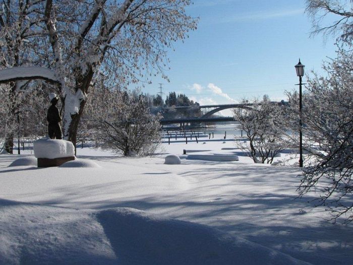 Rantapuisto ja sillat